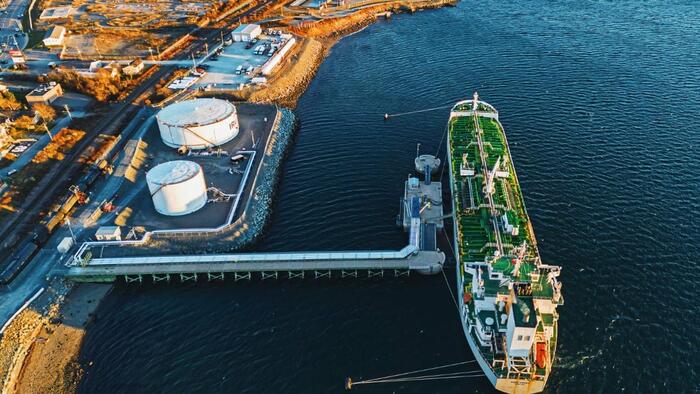 Кувейт предлагает отгрузку нефти в портах в глубине Персидского залива, поскольку производители ищут выход в Ормуз