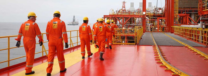 Halliburton и Eni впервые в отрасли реализовали автоматизацию буровых установок с замкнутым контуром на глубоководных участках Индонезии