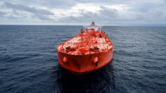 Япония воздерживается от выпуска новых запасов нефти, несмотря на сентябрьское падение импорта